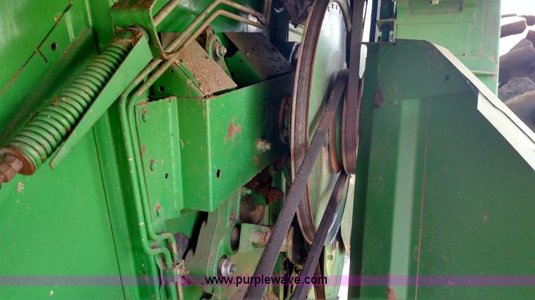 image for item F7808 1994 John Deere 9600 combine