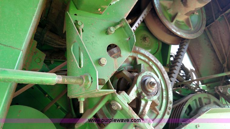 image for item F7808 1994 John Deere 9600 combine