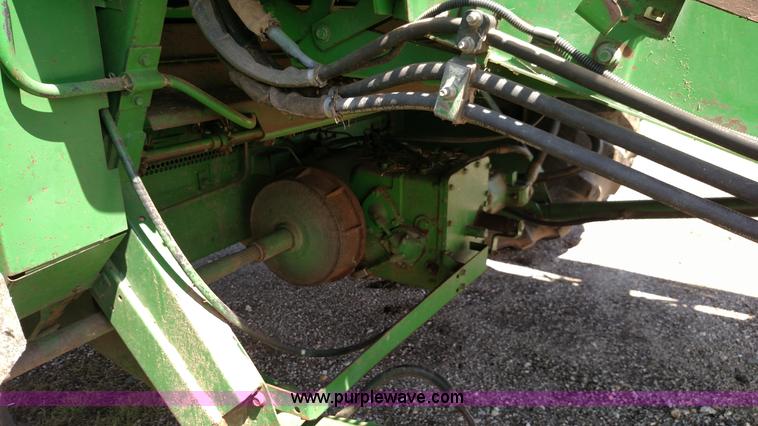 image for item F7808 1994 John Deere 9600 combine