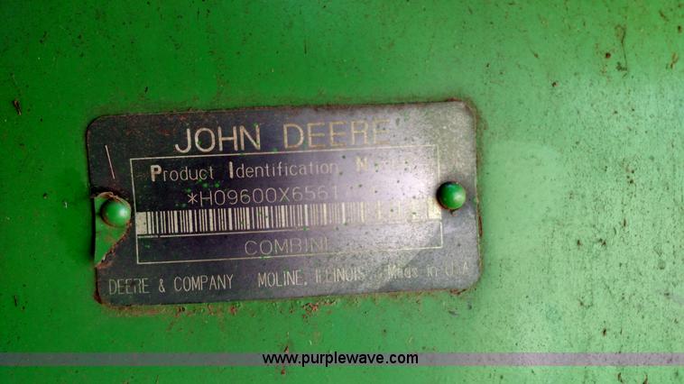 image for item F7808 1994 John Deere 9600 combine