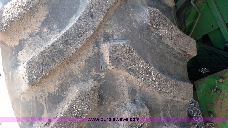 image for item F7808 1994 John Deere 9600 combine