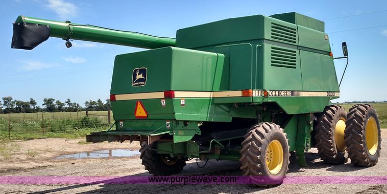 image for item F7809 1996 John Deere 9600 RWA combine