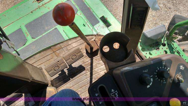 image for item F7809 1996 John Deere 9600 RWA combine