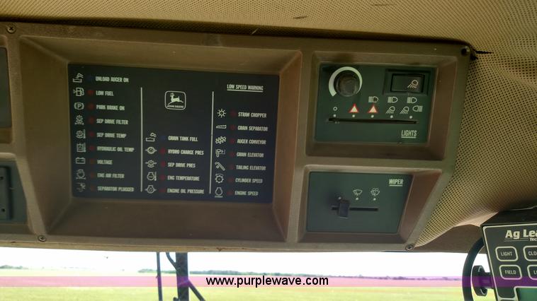 image for item F7809 1996 John Deere 9600 RWA combine