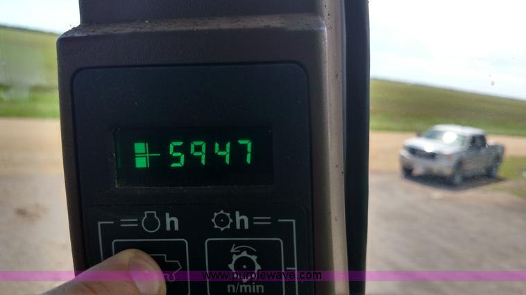 image for item F7809 1996 John Deere 9600 RWA combine