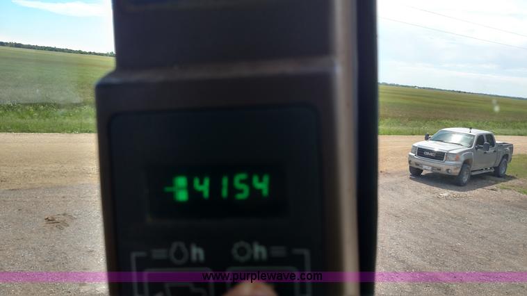 image for item F7809 1996 John Deere 9600 RWA combine