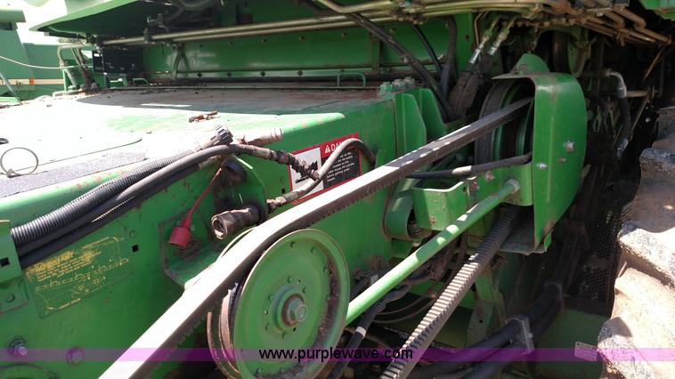 image for item F7809 1996 John Deere 9600 RWA combine