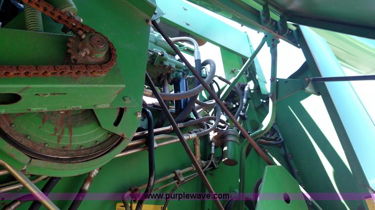 image for item F7809 1996 John Deere 9600 RWA combine