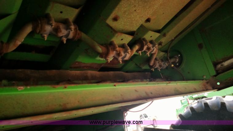 image for item F7809 1996 John Deere 9600 RWA combine