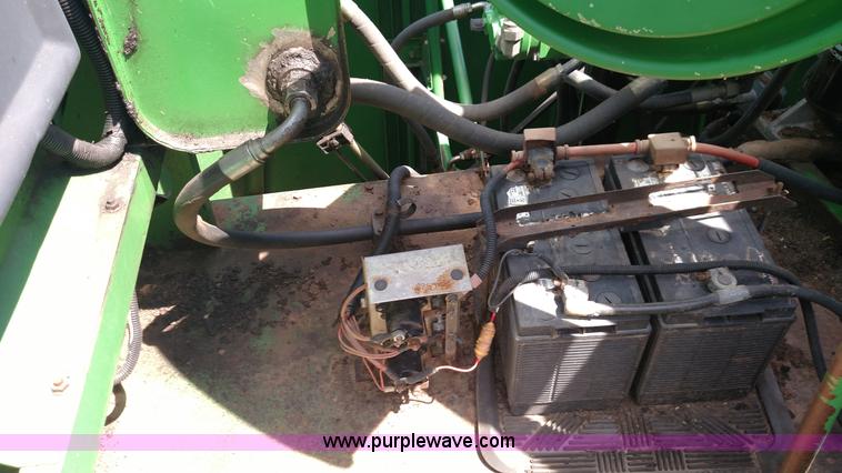 image for item F7809 1996 John Deere 9600 RWA combine