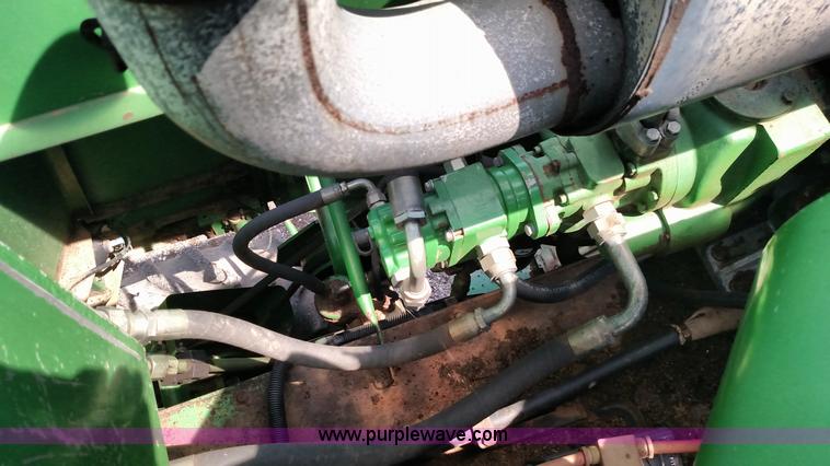 image for item F7809 1996 John Deere 9600 RWA combine