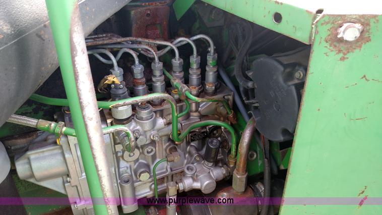 image for item F7809 1996 John Deere 9600 RWA combine