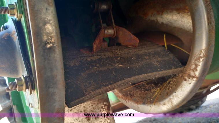 image for item F7809 1996 John Deere 9600 RWA combine