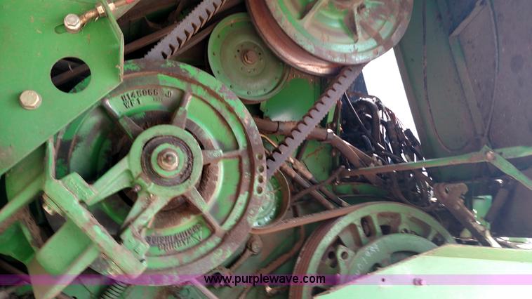 image for item F7809 1996 John Deere 9600 RWA combine