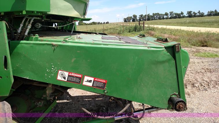 image for item F7809 1996 John Deere 9600 RWA combine