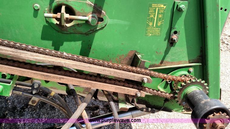 image for item F7809 1996 John Deere 9600 RWA combine