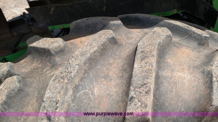 image for item F7809 1996 John Deere 9600 RWA combine