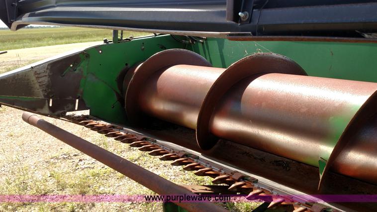 image for item F7810 1993 John Deere 930 rigid head