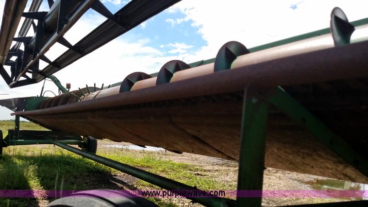 image for item F7810 1993 John Deere 930 rigid head