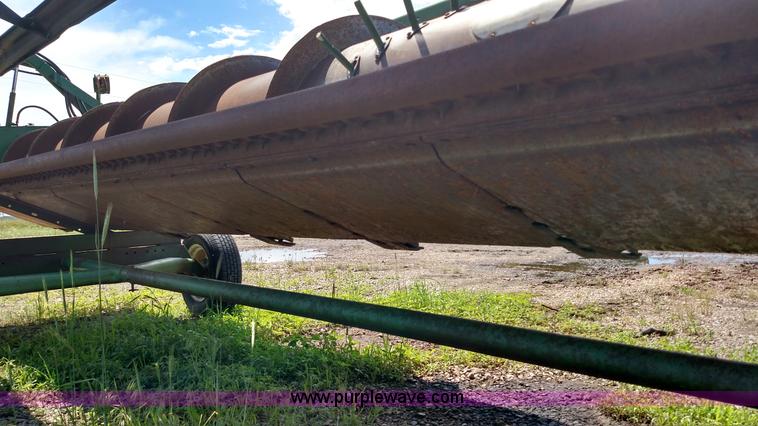 image for item F7810 1993 John Deere 930 rigid head