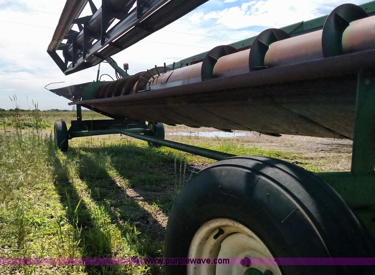 image for item F7810 1993 John Deere 930 rigid head