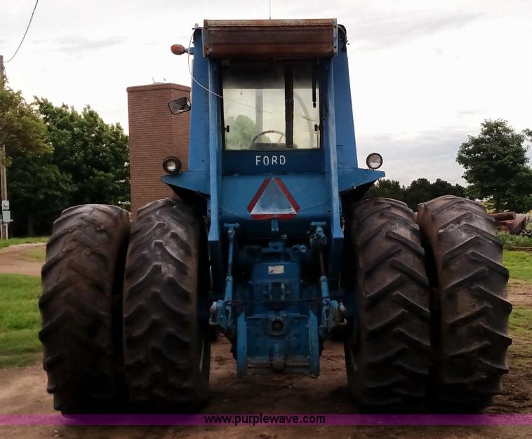 image for item F7823 Ford 8600 tractor
