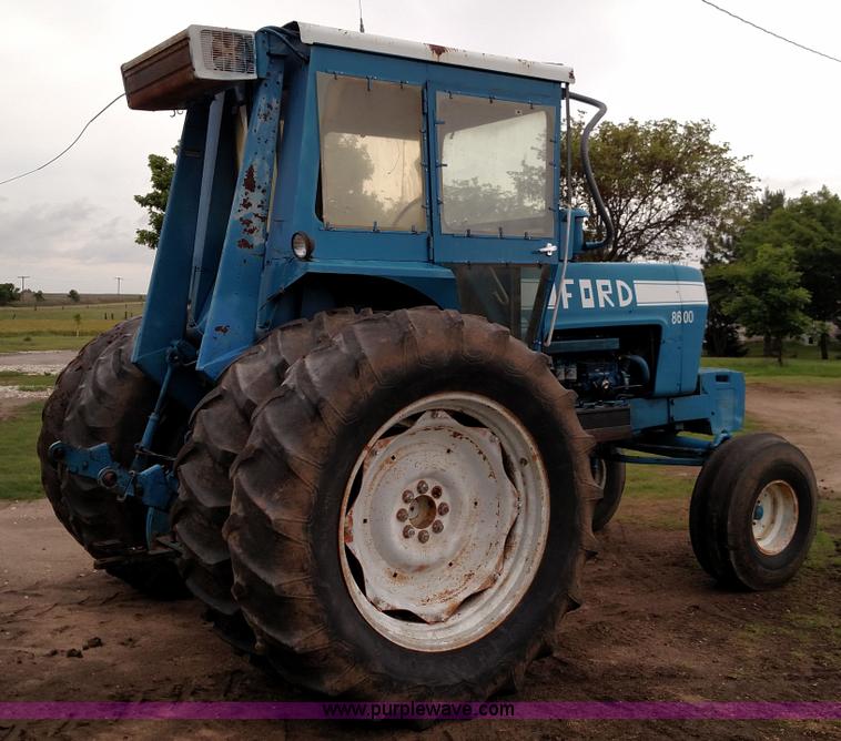 image for item F7823 Ford 8600 tractor