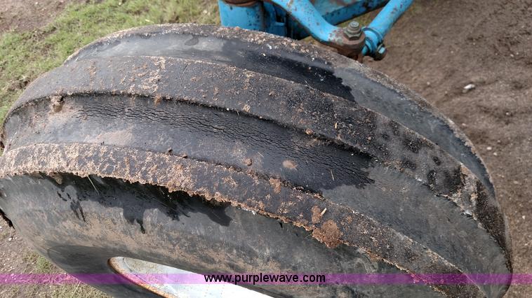 image for item F7823 Ford 8600 tractor