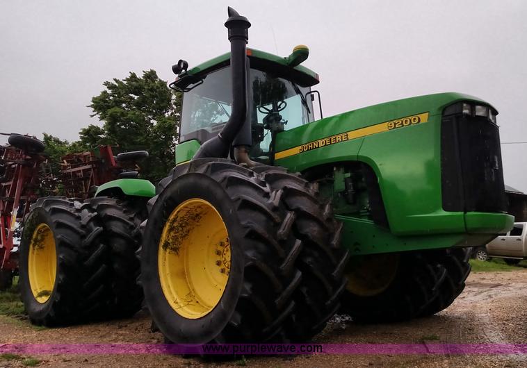 image for item F7833 1998 John Deere 9200 4WD tractor