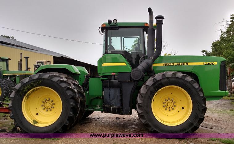 image for item F7833 1998 John Deere 9200 4WD tractor