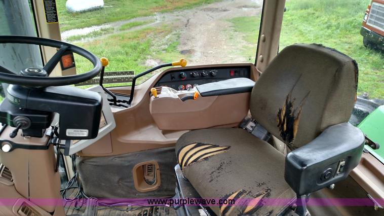 image for item F7833 1998 John Deere 9200 4WD tractor