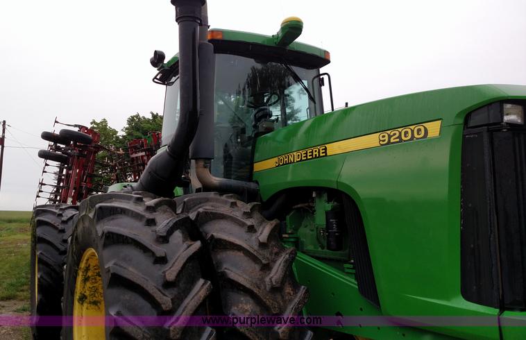 image for item F7833 1998 John Deere 9200 4WD tractor