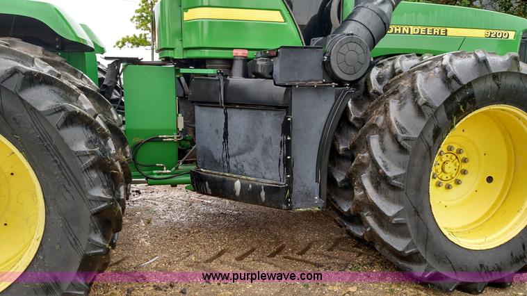 image for item F7833 1998 John Deere 9200 4WD tractor