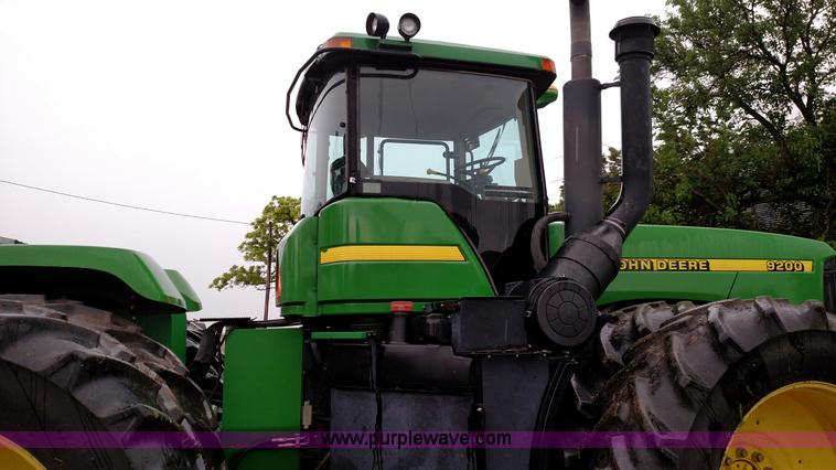 image for item F7833 1998 John Deere 9200 4WD tractor