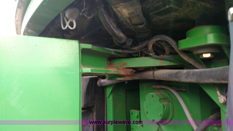 image for item F7833 1998 John Deere 9200 4WD tractor