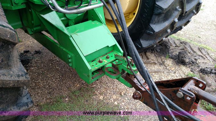 image for item F7833 1998 John Deere 9200 4WD tractor