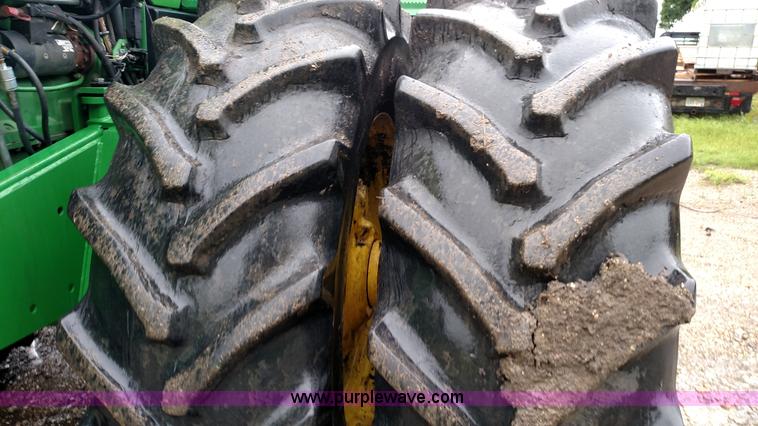 image for item F7833 1998 John Deere 9200 4WD tractor