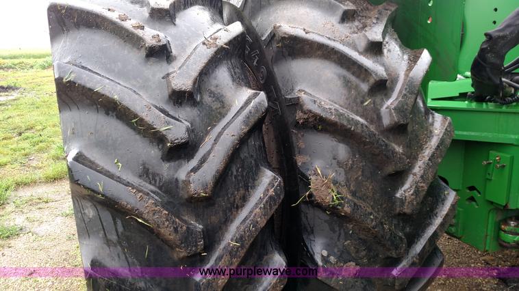 image for item F7833 1998 John Deere 9200 4WD tractor