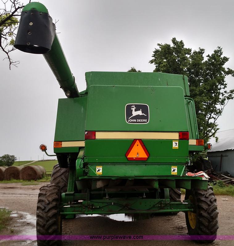 image for item F7834 1994 John Deere 9600 combine