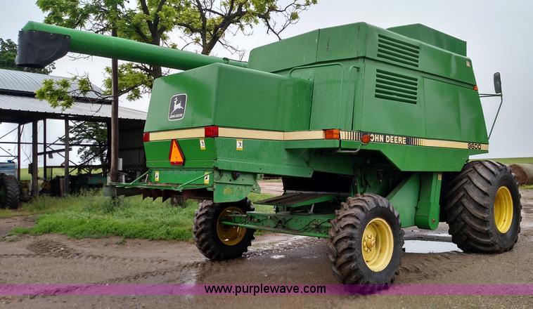 image for item F7834 1994 John Deere 9600 combine