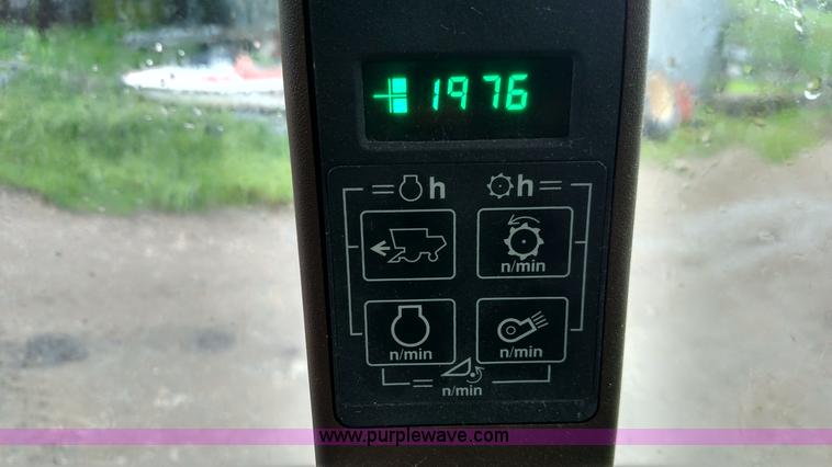 image for item F7834 1994 John Deere 9600 combine