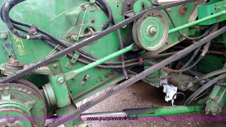 image for item F7834 1994 John Deere 9600 combine