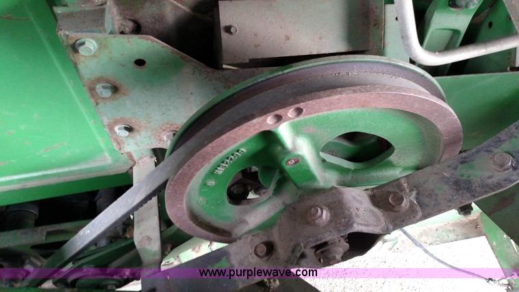 image for item F7834 1994 John Deere 9600 combine