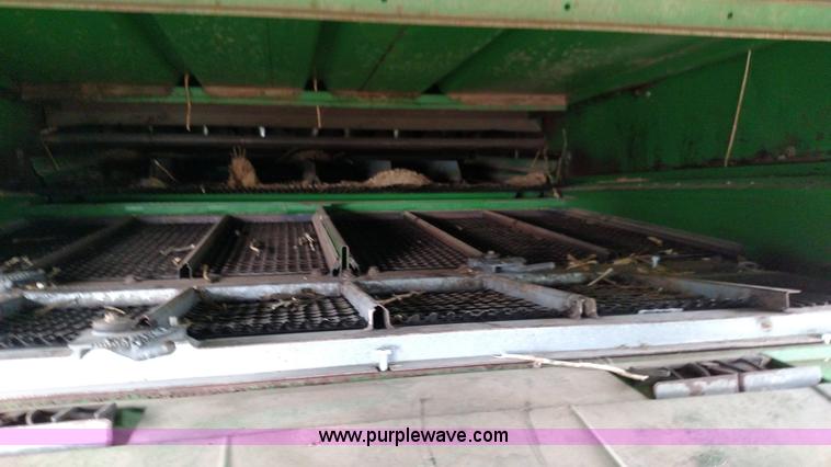 image for item F7834 1994 John Deere 9600 combine