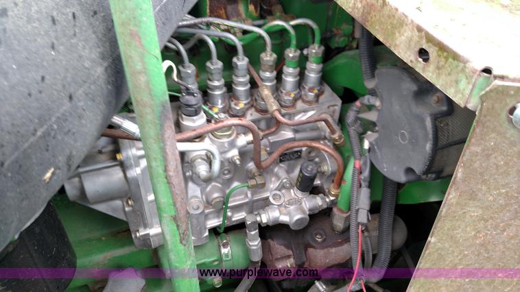 image for item F7834 1994 John Deere 9600 combine