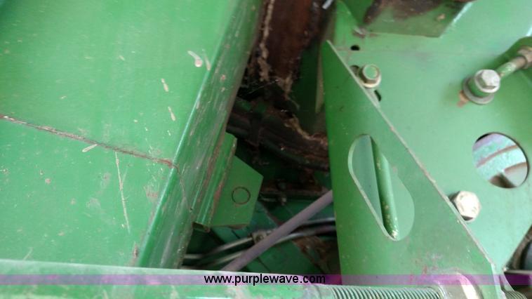 image for item F7834 1994 John Deere 9600 combine