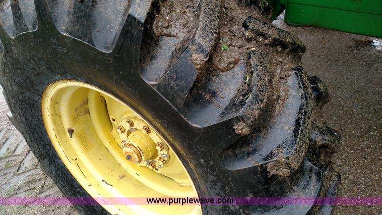 image for item F7834 1994 John Deere 9600 combine