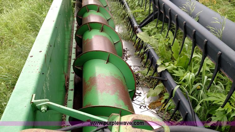 image for item F7837 1991 John Deere 925 platform head