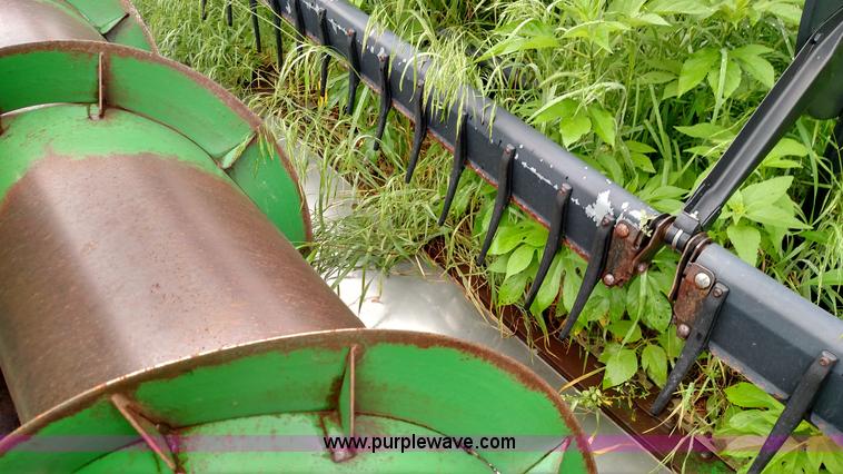 image for item F7837 1991 John Deere 925 platform head