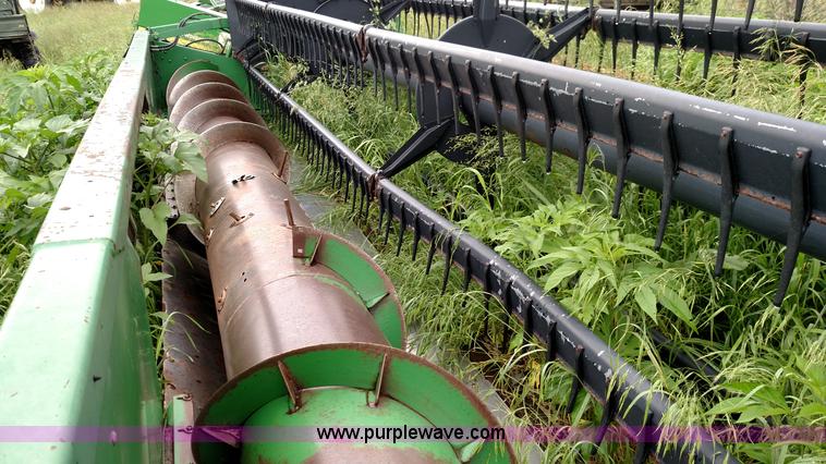 image for item F7837 1991 John Deere 925 platform head